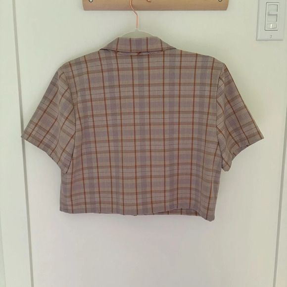 Aritzia Sunday Best Tuesday Shirt Cropped Polo Top Size M Academia Preppy - Picture 3 of 7